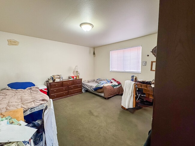 Building Photo - 243 E 400 N