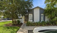 Building Photo - 210 SW Sterret Cir