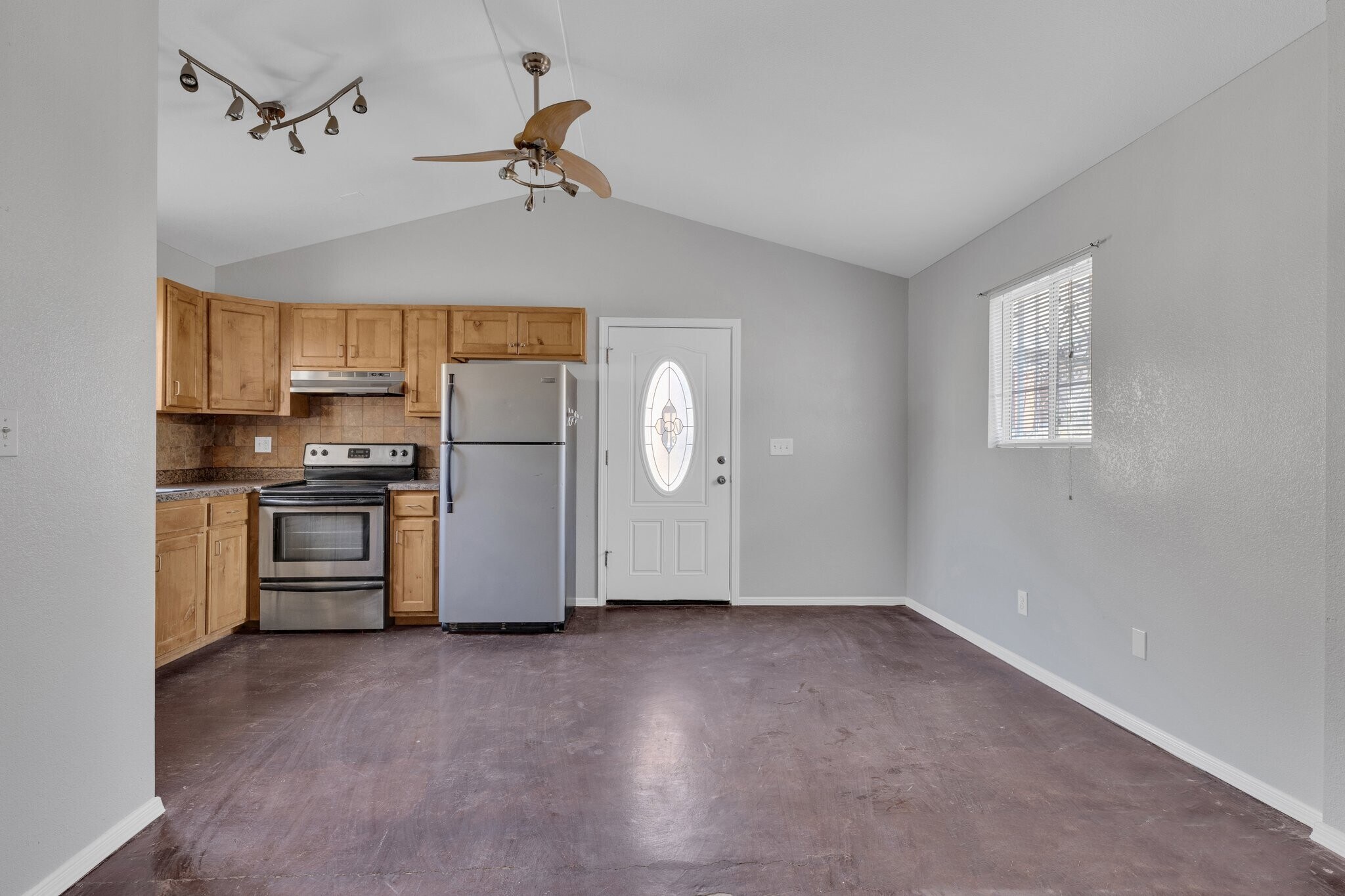 Building Photo - 1127 N El Paso St