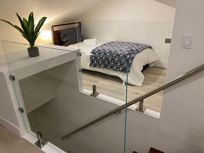 Building Photo - 266 Humboldt Rd