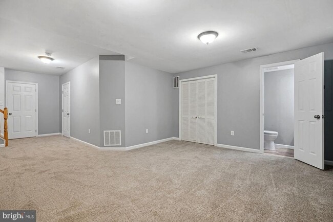 Building Photo - 7706 Hickory Glen Way