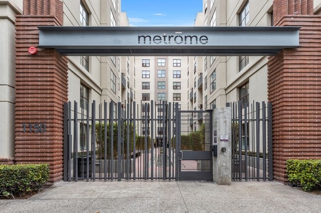 Building Photo - Metrome - Ground floor with patio - 1 bedr...