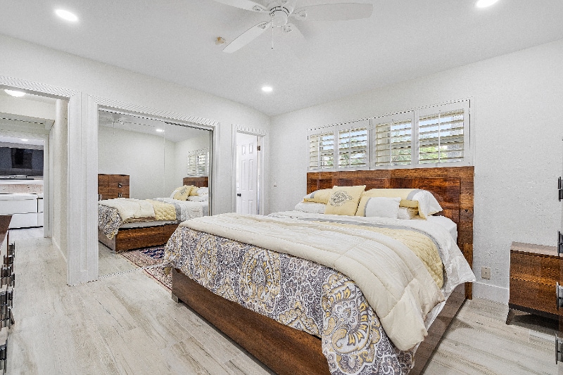 Building Photo - 411 Poinciana Dr