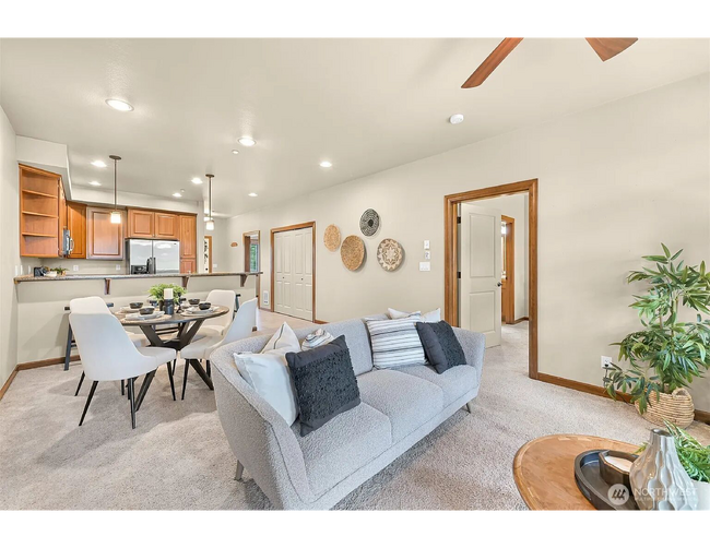 Building Photo - Beach Condo In Birch Bay - 2 Bed/2 Bath - ...