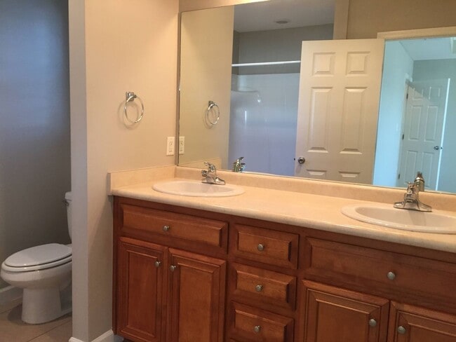 Building Photo - Charming 3BR/2BA Home with Open Split Floor Plan in Druid Oaks