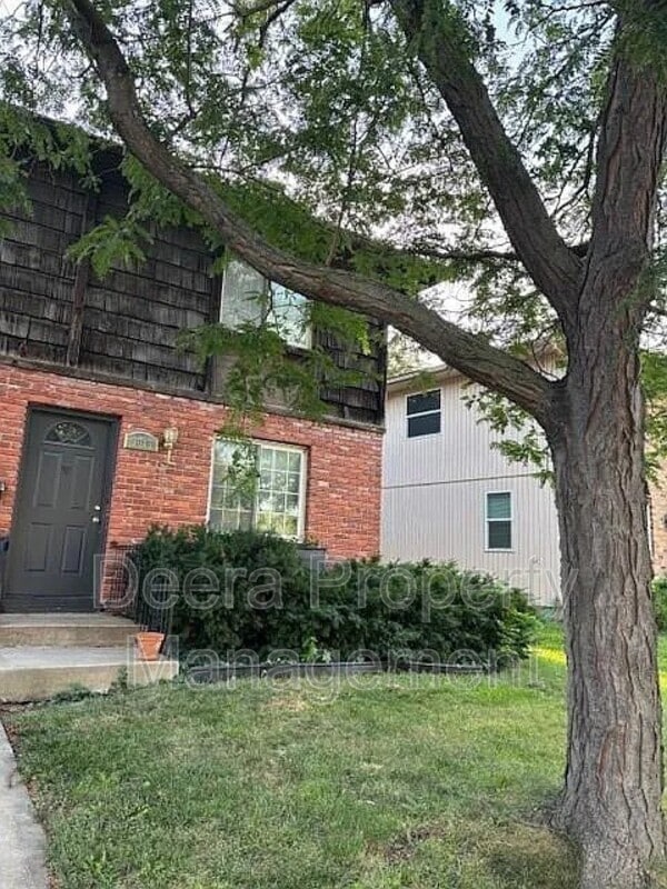 Building Photo - 9616 Hadley Dr