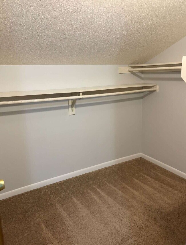 Building Photo - "Charming 2-Bedroom Townhouse in Fort Walton Beach!"