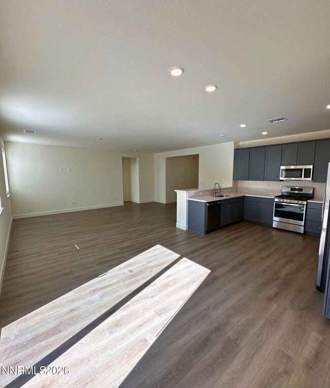 Building Photo - 7878 Willow Thicket Dr