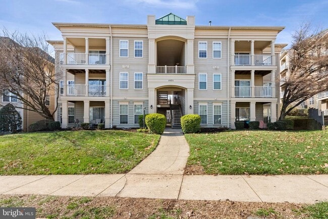Building Photo - 1031 Gardenview Loop