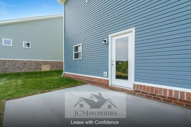 Building Photo - 916 Camden Ct
