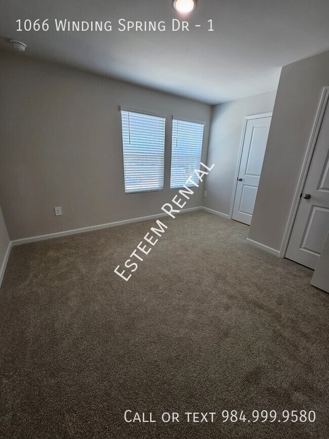 Building Photo - 1066 Winding Spg Dr