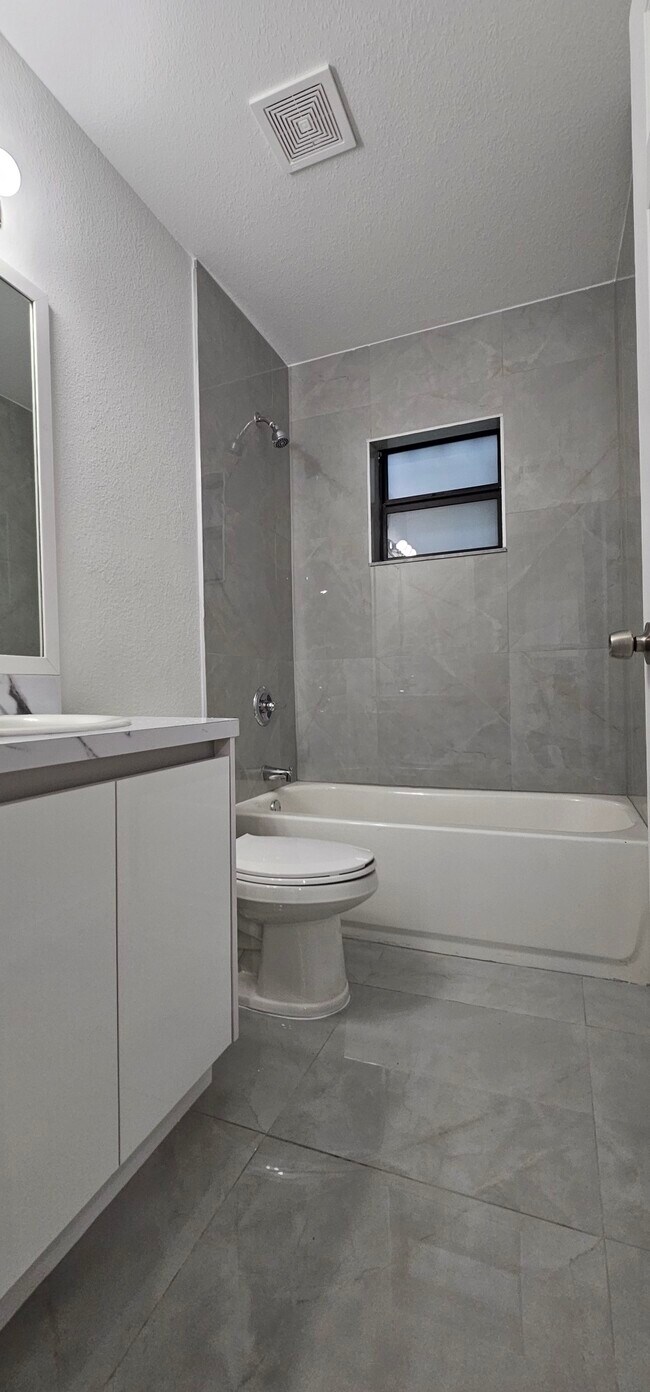 Building Photo - 2970 NW 48th St