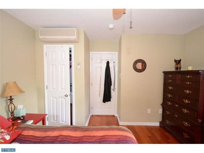 Building Photo - 2531 Lombard St