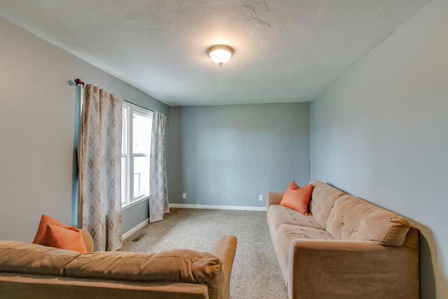 Building Photo - 207 Quail Ridge Rd