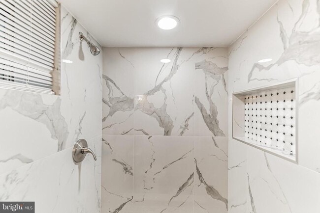 Building Photo - 440 N Nelson St