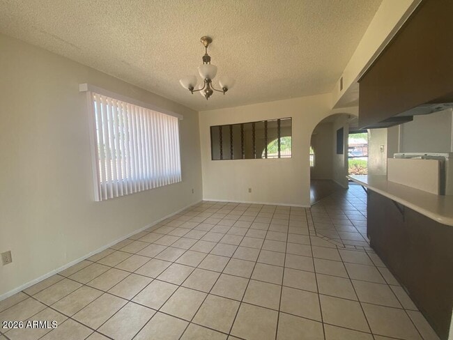 Building Photo - 4606 Paseo Las Palmas