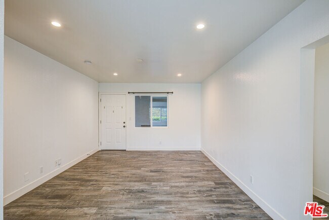 Building Photo - 4309 W Adams Blvd