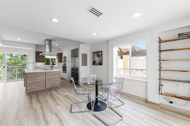 Building Photo - 100 Jefferson Ave