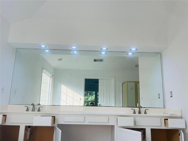 Building Photo - 3587 Thornbrooke Pl