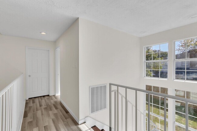 Building Photo - 13911 Piping Rock Ln