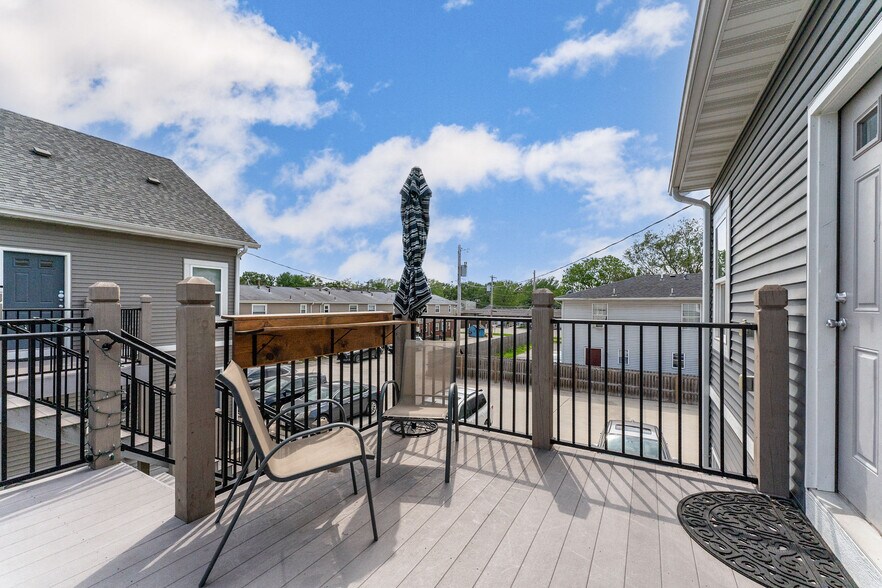 Deck - 807 South Ave