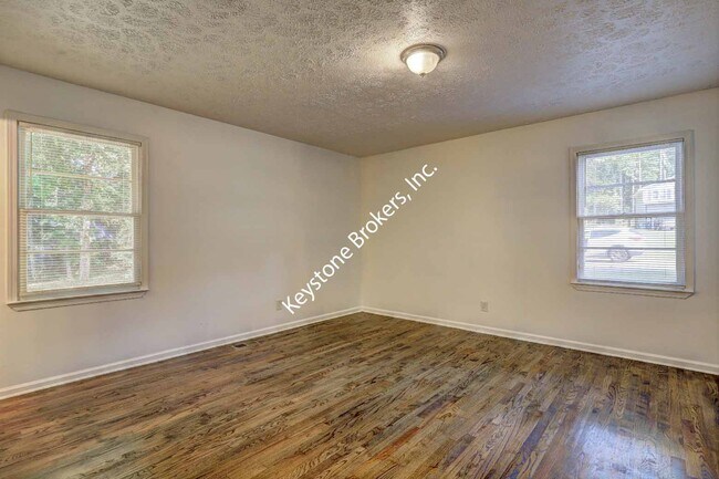 Building Photo - 4090 Knotty Oak Trail