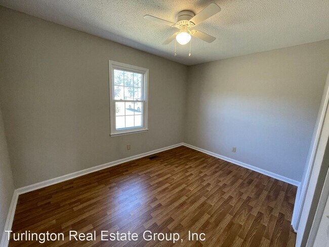 Building Photo - 3 br, 1.5 bath House - 1202 NC 55 E