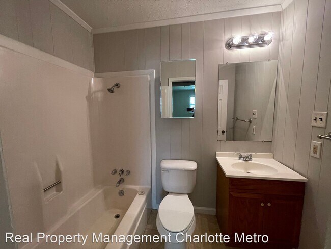 Building Photo - 3 br, 2 bath House - 977 Stonewall Avenue ...
