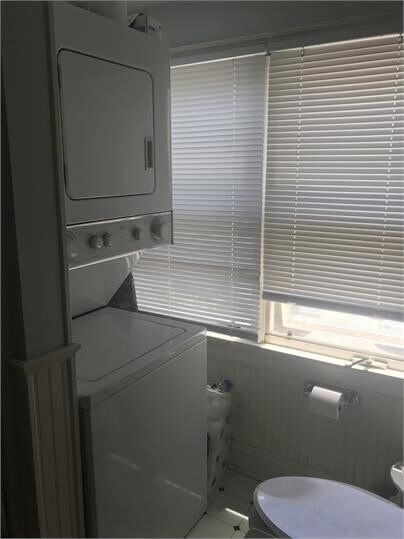 Washer-Dryer - 1 E Main St