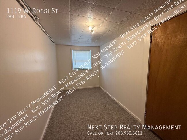 Building Photo - 1119 Rossi St
