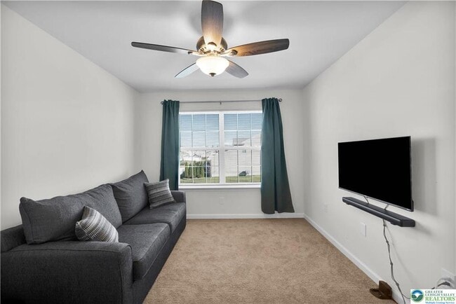 Building Photo - 4247 Beech Dr