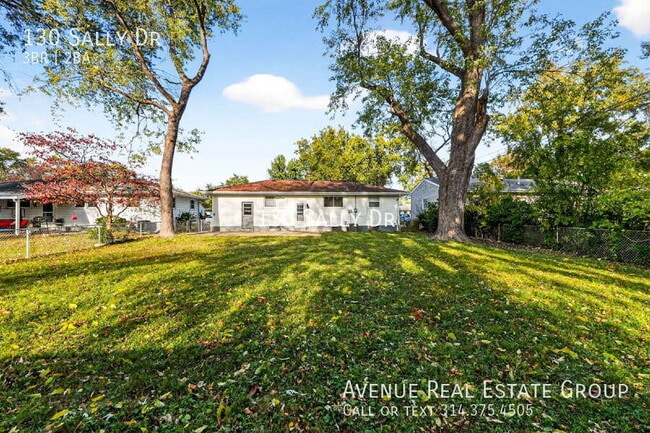 Building Photo - 130 Sally Dr