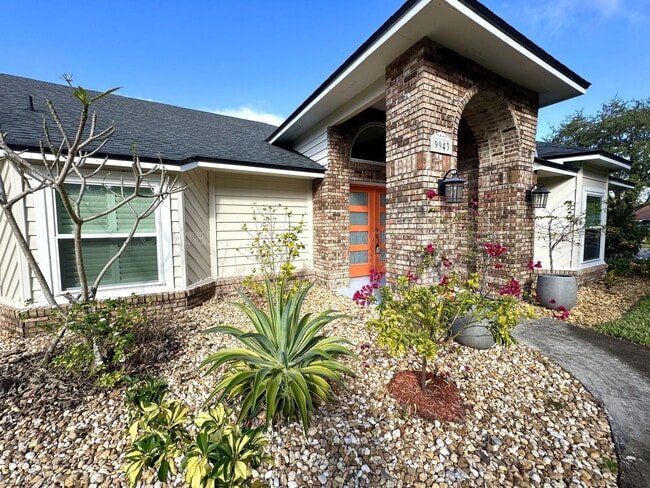 Building Photo - 9943 Bay Vista Estates Blvd