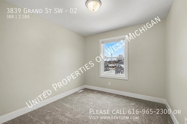 Building Photo - 3839 Grand St SW