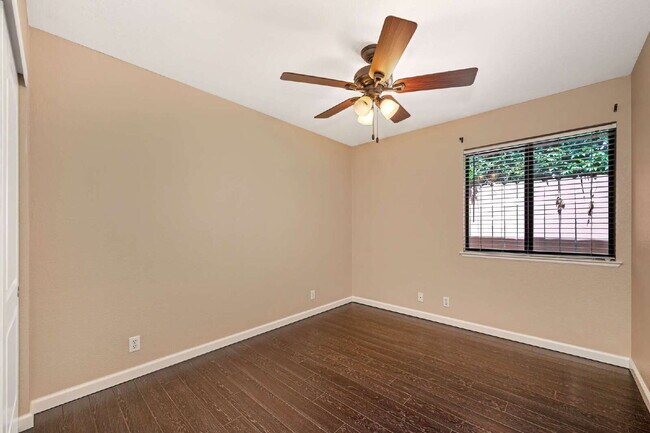 Building Photo - Unique Opportunity!