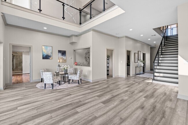 Building Photo - 703 Leaning Oak Trail