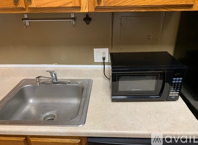 Kitchen Sink w/ Garbage Disposal - 2032 Belmont Rd NW