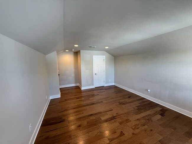 Building Photo - Beauitiful Home in the heart of Ballantyne!!