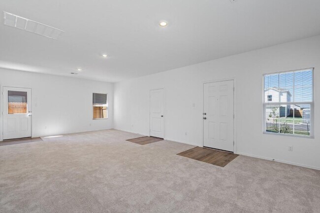 Building Photo - 230 Gabbro Gdns