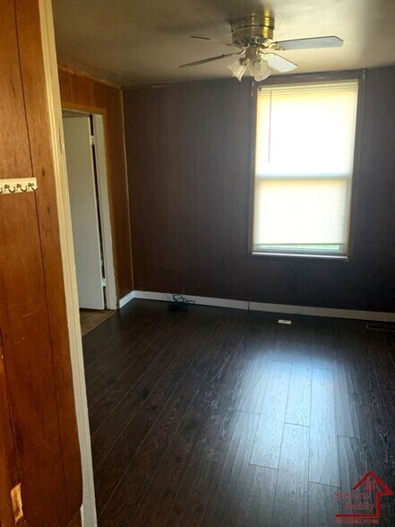 Building Photo - 2110 Brown Ave