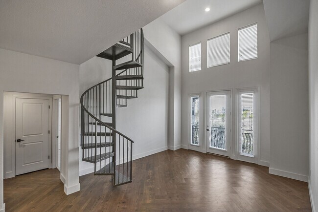 Building Photo - Now Leasing – Enjoy 2 Weeks Free Rent