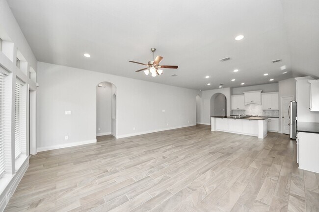 Building Photo - 4412 Mesquite Terrace Dr