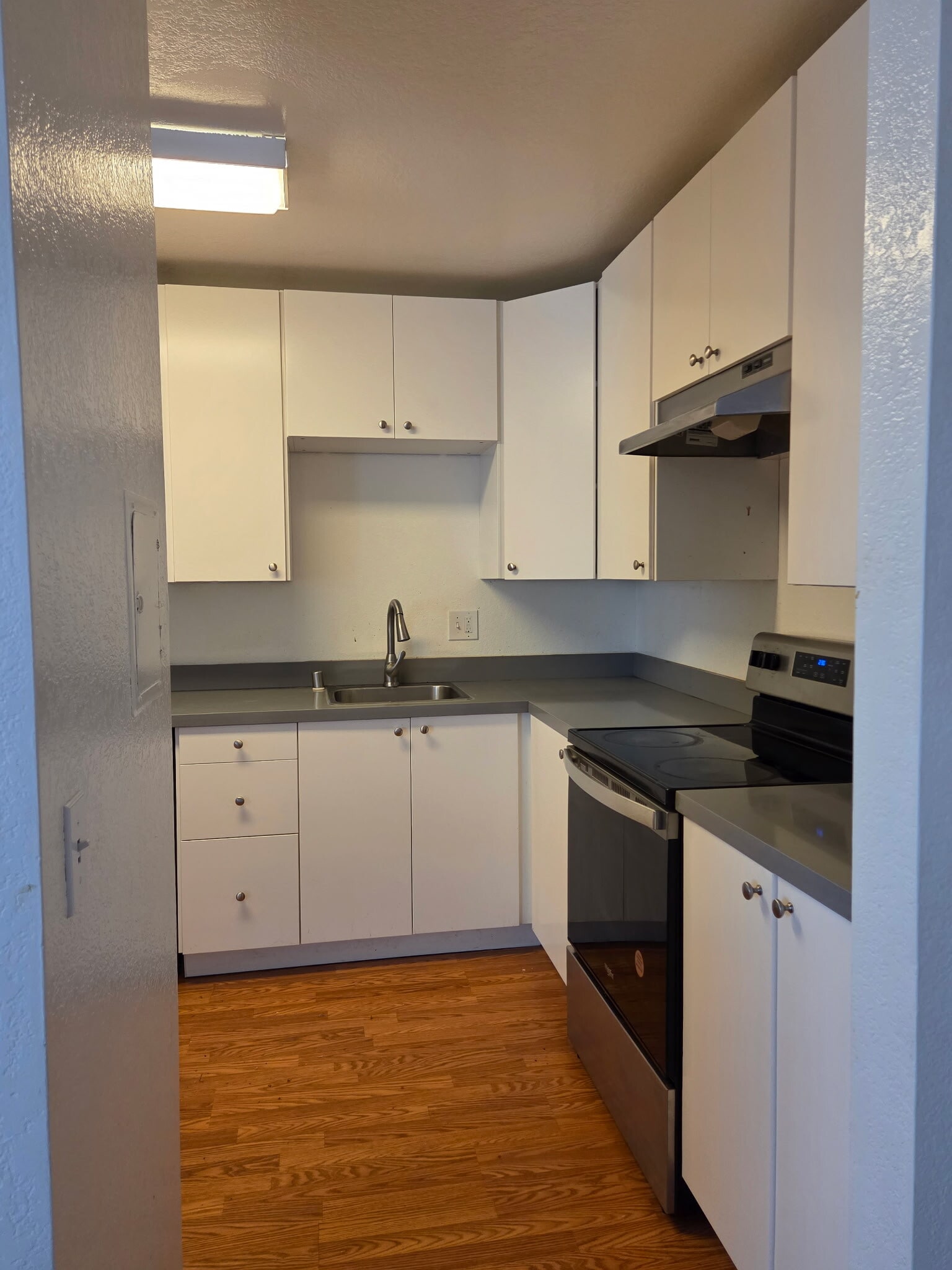 Building Photo - 2072 Bluebell Dr