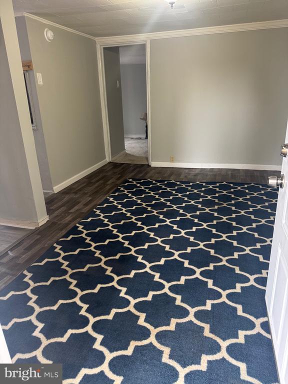 Building Photo - 607 West Lawn Ave