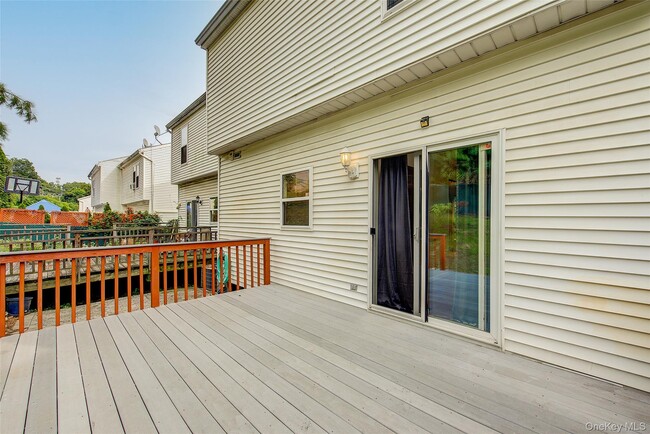 Building Photo - 41 Beechwood Ave