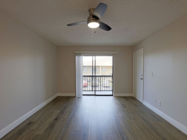 Building Photo - 1 MONTH FREE RENT!!! PRICE IMPROVEMENT! MY...