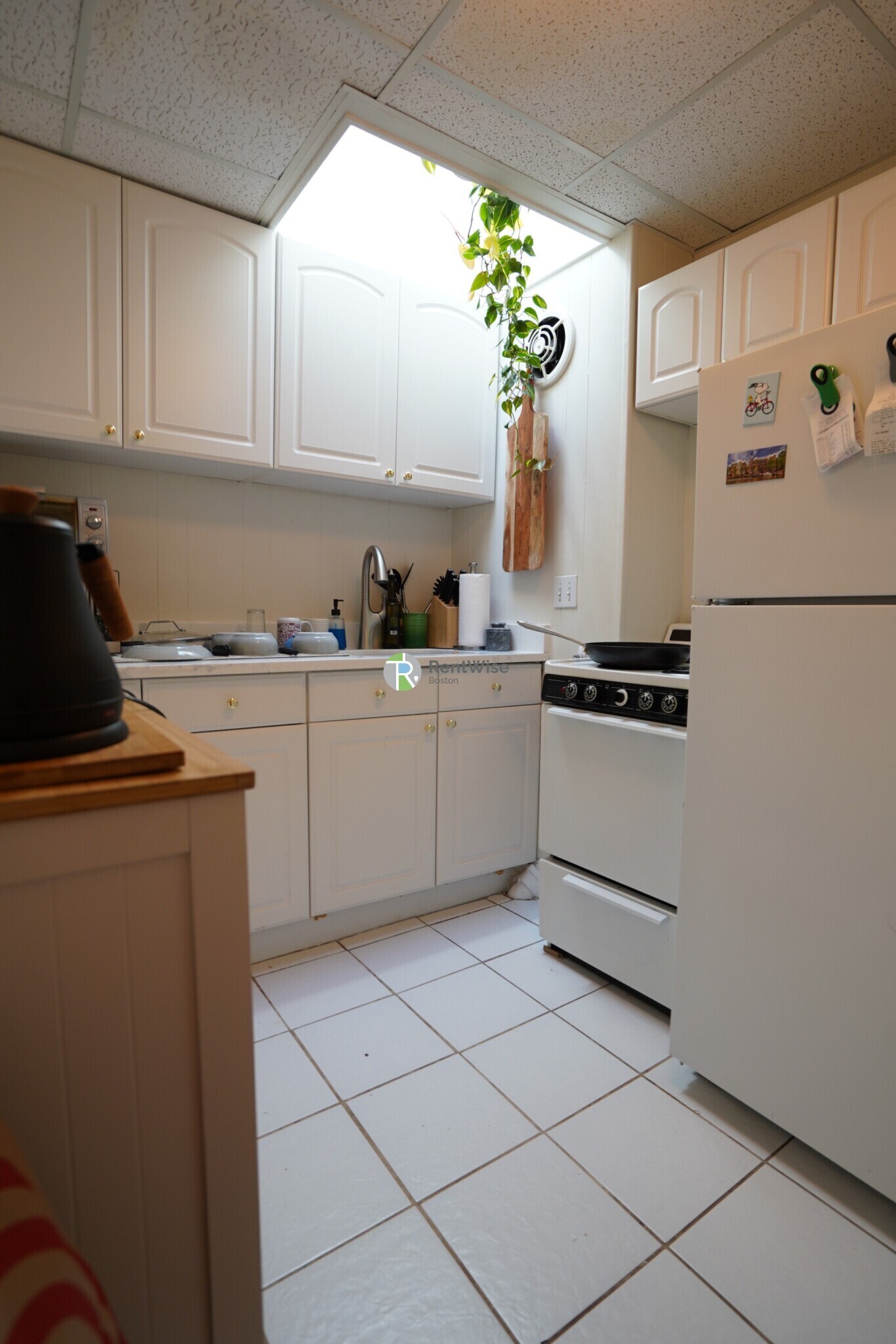 Building Photo - 1055 Beacon St