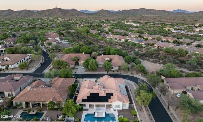 Building Photo - 1705 W Parnell Dr