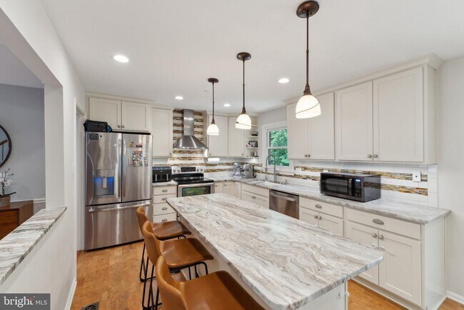 Building Photo - 11545 Pine Cone Ct