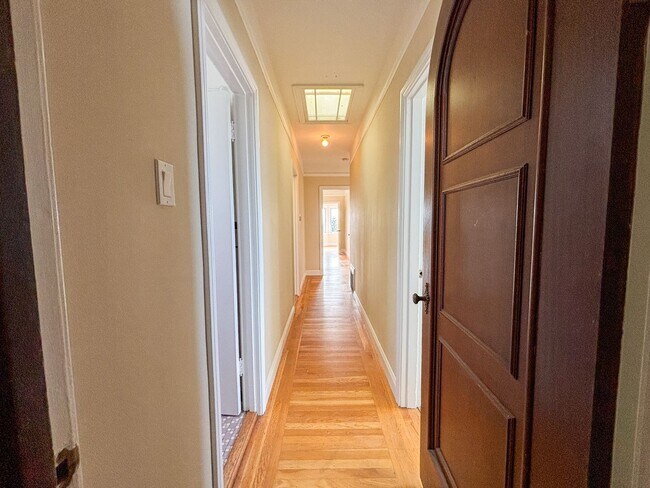 Building Photo - 1427-1429 Taraval St